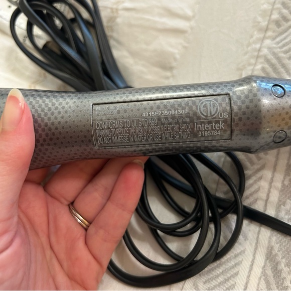 T3 SinglePass Whirl Tapered Curling Wand Black - Picture 5 of 6